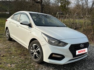 2018 Hyundai Solaris II, белый, 895000 рублей, вид 4