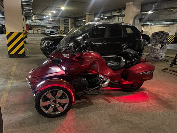 2016 BRP Can-Am Spyder, красный, 2380000 рублей - вид 9