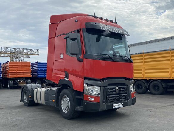 2017 Renault T-Series, красный, 3950000 рублей - вид 12