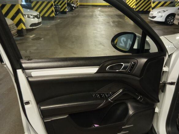 2012 Porsche Cayenne Diesel II (958), белый, 3600000 рублей - вид 13