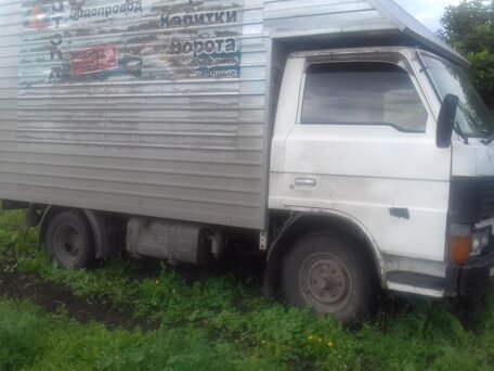 1993 Mazda Titan, белый, 350000 рублей, вид 2
