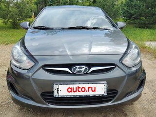 2013 Hyundai Solaris I, чёрный, 690000 рублей, вид 2