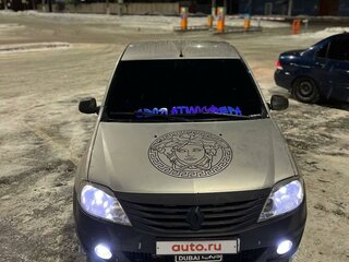 2013 Renault Logan I Рестайлинг, серебристый, 400000 рублей, вид 3