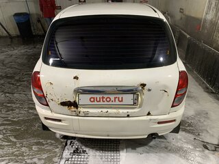 2001 Daihatsu Storia I (M100) Рестайлинг, белый, 210000 рублей, вид 3