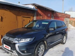 2018 Mitsubishi Outlander III Рестайлинг 3, синий, 2000000 рублей, вид 2
