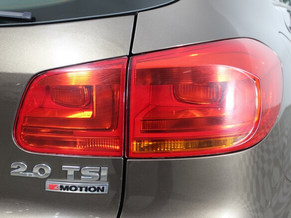 2016 Volkswagen Tiguan I Рестайлинг, коричневый - вид 15