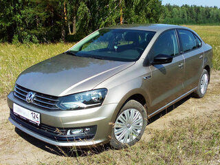 2017 Volkswagen Polo V Рестайлинг, бежевый, 1399000 рублей, вид 1