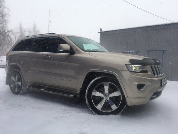 2013 Jeep Grand Cherokee IV (WK2) Рестайлинг, бежевый - вид 1