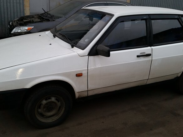 1999 Lada (ВАЗ) 21099, белый, 70000 рублей - вид 5