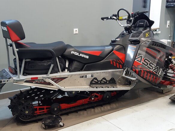 2013 Polaris 850 Switchback Assault, серый, 650000 рублей