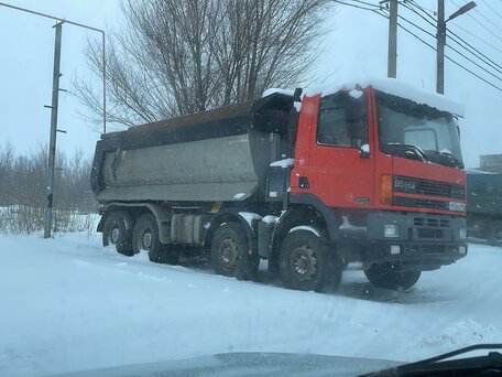 2001 DAF CF 85, красный, 1900000 рублей, вид 2