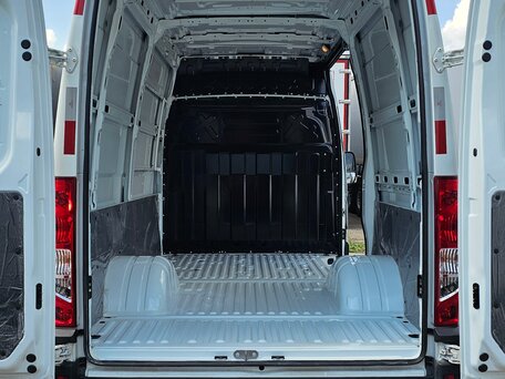 2024 Iveco Daily, белый, 3700000 рублей, вид 5
