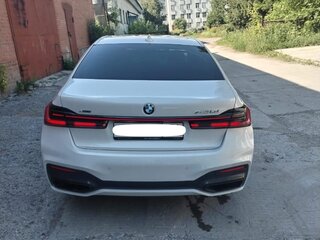 2021 BMW 7 серии 740d xDrive VI (G11/G12) Рестайлинг, белый, 6800000 рублей, вид 4