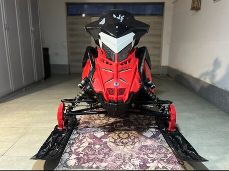 2022 Polaris 850 INDY, красный, 1800000 рублей, вид 1