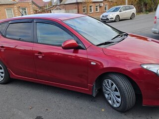 2011 Hyundai i30 I Рестайлинг, красный, 1315000 рублей, вид 2