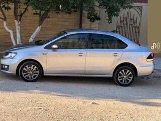 2019 Volkswagen Polo V Рестайлинг, серебристый, 1320000 рублей, вид 2