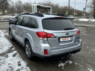 2014 Subaru Outback IV Рестайлинг, серебристый, 1870000 рублей, вид 3