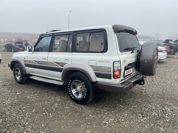 1997 Toyota Land Cruiser 80 Series Рестайлинг, белый, 2300000 рублей - вид 9