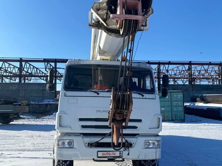 2015 КамАЗ 43118, белый, 7050000 рублей, вид 3
