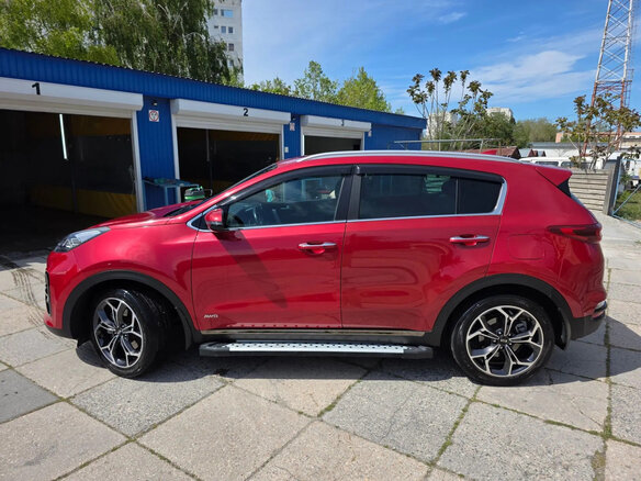 2020 Kia Sportage IV Рестайлинг, красный, 2590000 рублей - вид 3