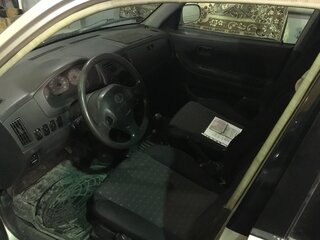 2002 Daihatsu Sirion I (M1), серый, 100000 рублей, вид 4
