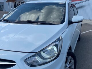 2011 Hyundai Solaris I, белый, 930000 рублей, вид 4