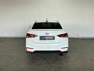 2017 Hyundai Solaris II, белый, 1010000 рублей, вид 5