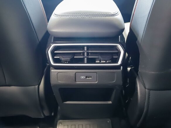 2026 Geely Cityray, серебристый, 3384990 рублей - вид 15