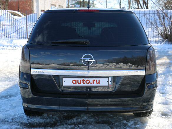 2011 Opel Astra H Рестайлинг, чёрный - вид 4