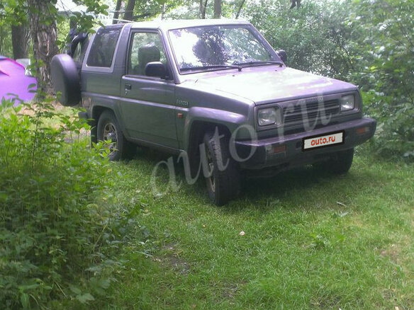 1992 Daihatsu Feroza, серый
