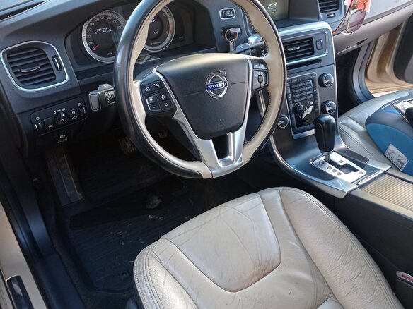 2012 Volvo S60 II, жёлтый, 800000 рублей - вид 8