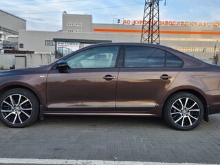 2017 Volkswagen Jetta VI Рестайлинг, коричневый, 1170000 рублей, вид 4