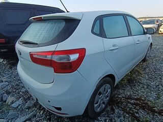 2014 Kia Rio III, белый, 500000 рублей, вид 5