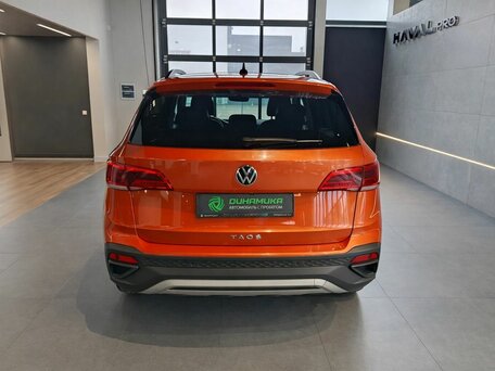 2021 Volkswagen Taos I, оранжевый, 2595000 рублей, вид 5