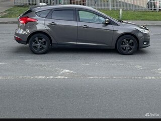 2015 Ford Focus III Рестайлинг, серый, 950000 рублей, вид 4