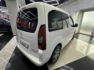 2013 Citroen Berlingo Trek II Рестайлинг, белый, 995000 рублей, вид 5
