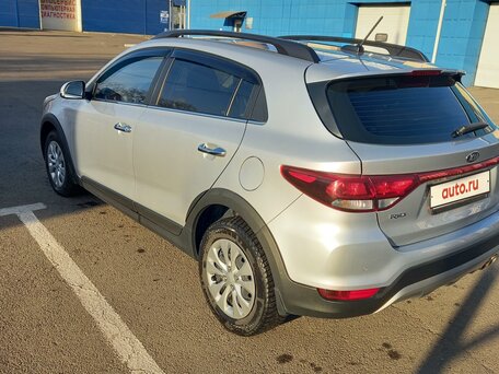 2019 Kia Rio X-Line IV, серебристый, 1599000 рублей, вид 2