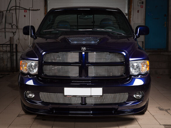 2004 Dodge RAM SRT-10 III (DR/DH), чёрный