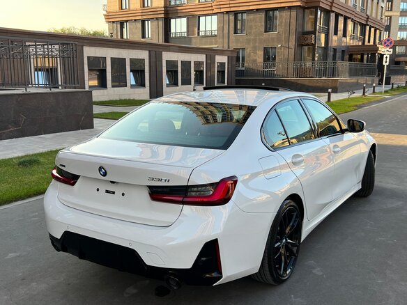 2023 BMW 3 серии 330i xDrive VII (G2x) Рестайлинг, белый, 4400000 рублей - вид 7