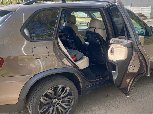 2012 BMW X5 35i II (E70) Рестайлинг, коричневый - вид 12