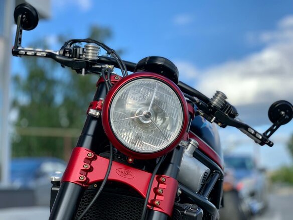 2011 MV Agusta Brutale 920, пурпурный - вид 8
