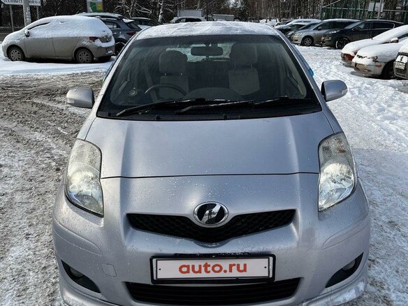 2008 Toyota Vitz II (XP90), серый, 770000 рублей - вид 4