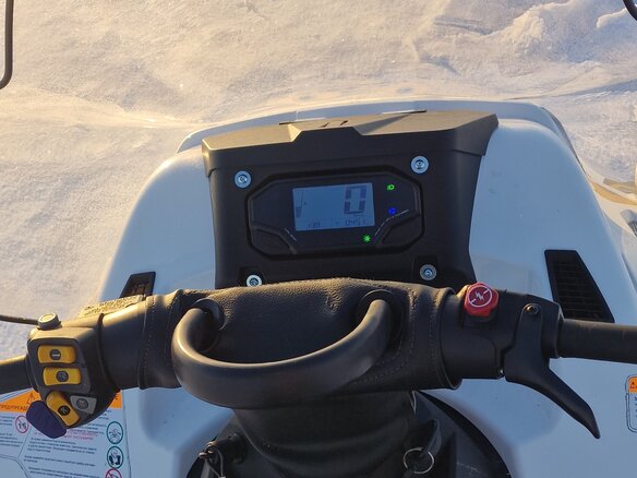 2015 Stels Viking 800, белый, 640000 рублей - вид 5