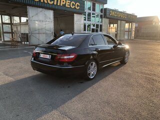 2010 Mercedes-Benz E-Класс 200 5G-Tronic IV (W212, S212, C207), чёрный, 1500000 рублей, вид 1