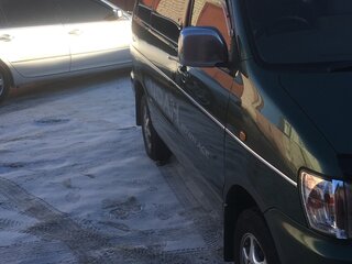 1997 Toyota Town Ace Noah III, зелёный, 897000 рублей, вид 4