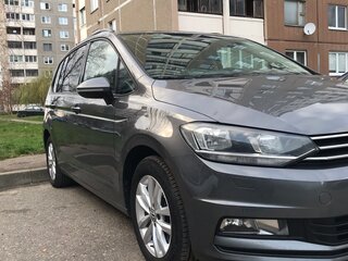 2016 Volkswagen Touran II, серый, 1150000 рублей, вид 2