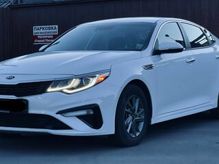 2019 Kia Optima IV Рестайлинг, белый, 1800000 рублей, вид 3