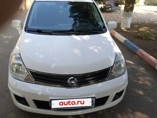 2010 Nissan Tiida I Рестайлинг, белый, 760000 рублей, вид 1