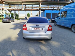 2009 Ford Focus II Рестайлинг, серебристый, 630000 рублей, вид 3