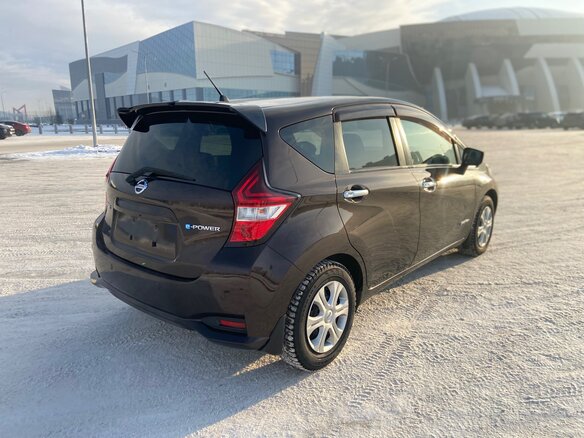 2017 Nissan Note e-Power II Рестайлинг, коричневый, 1280000 рублей - вид 6